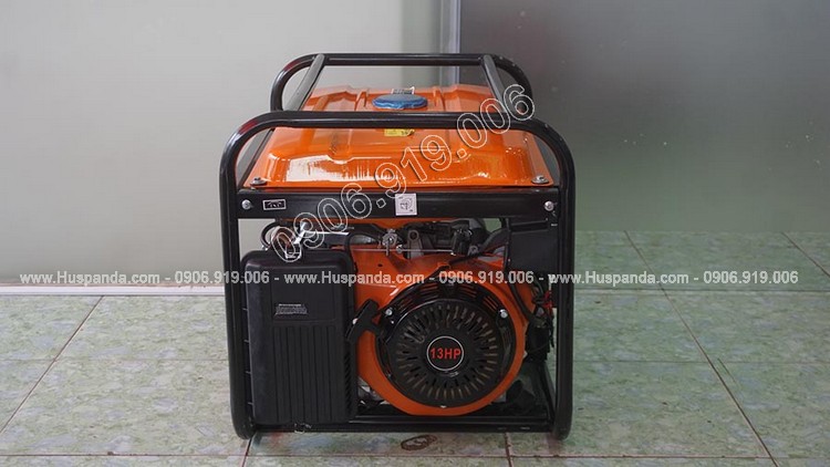 Máy phát điện Kamastsu 6900CXE được trang bị động cơ 13HP đề nổ