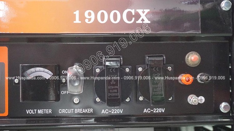 Bảng điều khiển của máy phát điện Kamastsu 1900CX